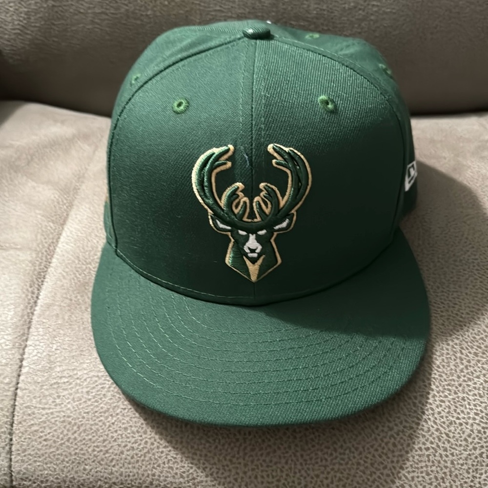 Milwaukee Bucks SnapBack Hat